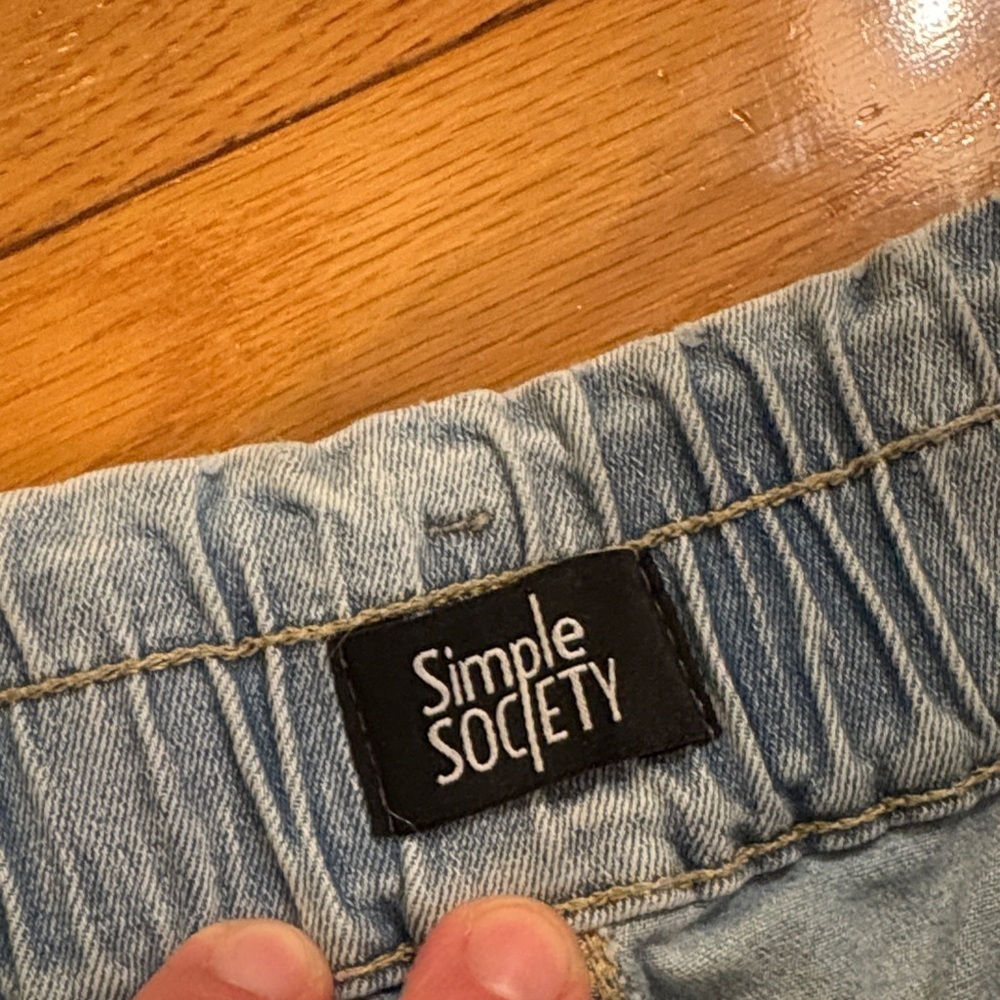 Women's Light Blue Cropped Jeans - Picture 2 of 5